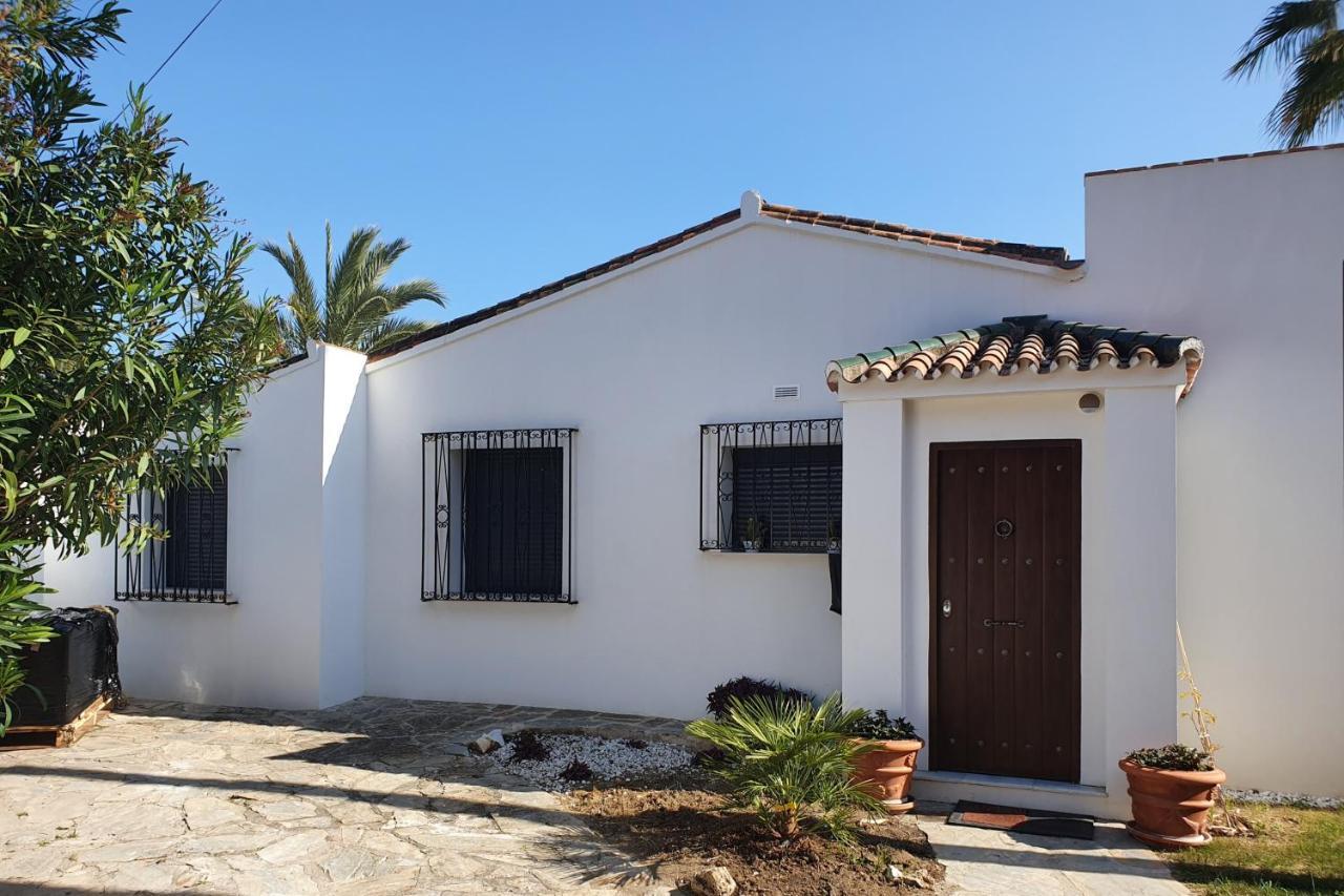 Villa Sea Breeze Marbella Exteriör bild