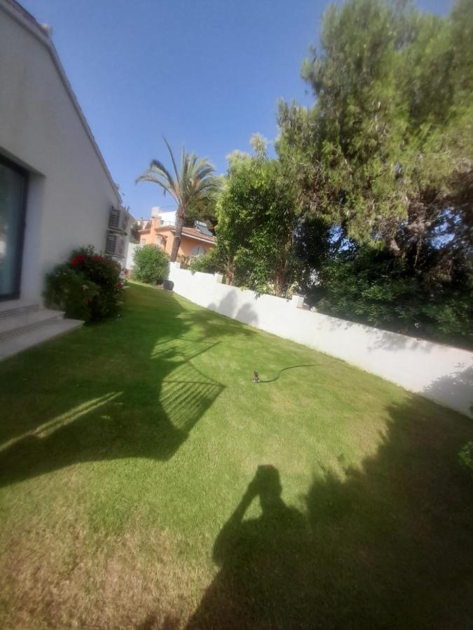 Villa Sea Breeze Marbella Exteriör bild